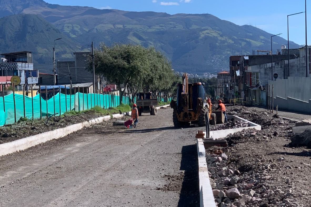 Obras Quito tweet media