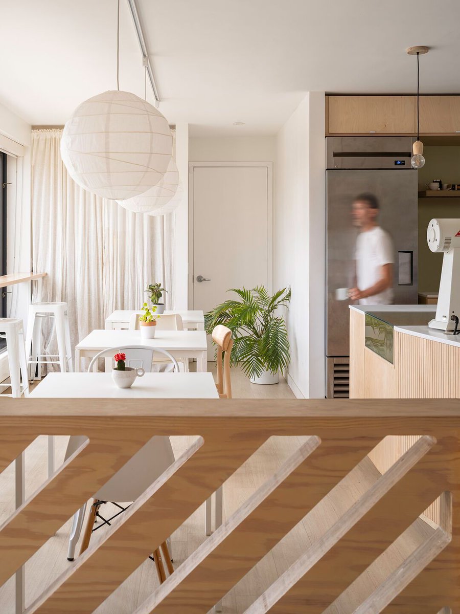 Archello's tweet image. Lion Coffee in Toronto by Dubbeldam Architecture + Design distills material clarity into a compact footprint. 
archello.com/project/lion-c… 

#MaterialPalette #CompactDesign #InteriorDetailing