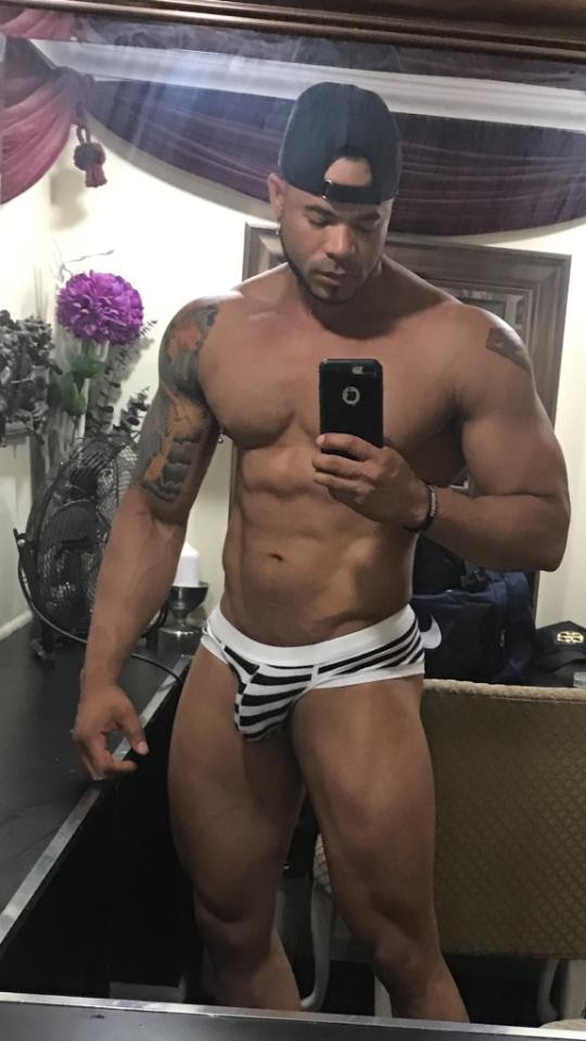nudemaledancers's tweet photo. Early Matinee Show 5pm-10pm Friday @redeyeny Come see the Hottest Male Strippers in NYC. Big Muscle Fenix leads the way OH LA LA😍.Nobody does what we do. #Muscle #Findom #Gayforpay #Lapdances https://t.co/IQopH5nkWZ