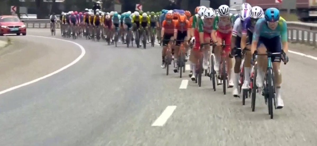 ZXCycling's tweet image. 🇹🇷@tourofturkiye stage 5

1🇳🇱@caspervanuden
2🇵🇱@MarcinBudziski3
3🇺🇿N.Tsvetkov
4🇮🇹D.Belletta
5🇮🇹@ballero_94
6🇮🇹@StefanOldani_
7🇲🇽C.Macias
8🇮🇹L.Conforti
9🇧🇪J.Rickaert
10🇪🇷@henokmulubrhan
11🇨🇵@jordanjegat44
12🇧🇪A.Torney
13🇨🇿@simon_vanicek
14🇪🇦@gorkasora

#TUR26 #cycling