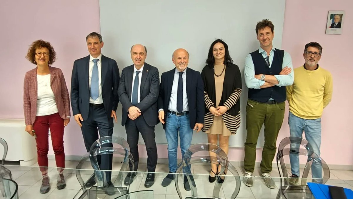 vivereurbino's tweet image. L'Unione dei Comuni Pian del Bruscolo lancia il progetto Distretto del Riciclo vivere.me/gJEx
#piandelbruscolo #riciclo #zerowaste