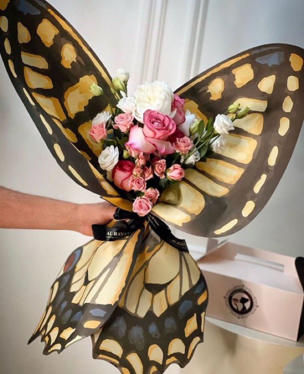 jstll0's tweet photo. butterfly bouquets💐 https://t.co/FFKlXSqRt6