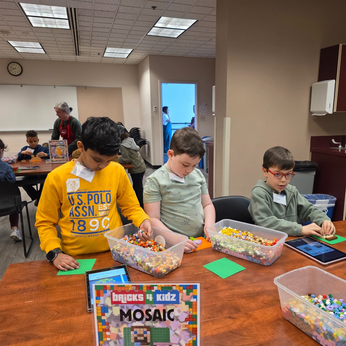 B4kPugetSound's tweet image. What is one way to help your child succeed in school? After-school programs. This article lists some reasons why after-school programs are a substantial benefit for children.
zurl.co/Z33LW
 #Parenting #AfterSchool #Activities #AfterSchoolActivities #Kids