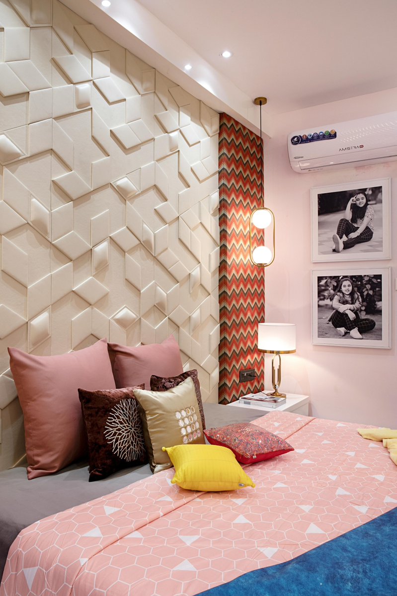 ogdecorco's tweet image. Upgrade your bedroom with simple, stylish essentials made for everyday comfort.

Shop now 👉 ogdecor.com

#BedroomDecor #CozySpace #HomeEssentials #ModernLiving #RelaxAtHome #HomeStyle #DecorInspo #BedroomGoals #ShopOnline #FreshHome