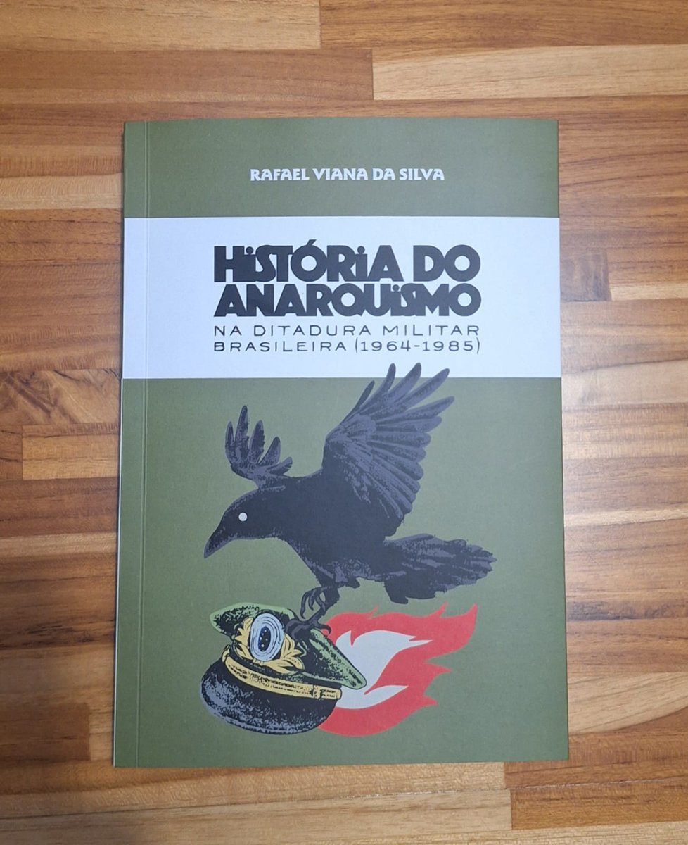 rafaelviana1936's tweet photo. A gráfica acabou de imprimir.  

Ainda não chegou em minhas mãos, mas já estou satisfeitíssimo com o resultado final.

Capa espetacular do Dinelli. https://t.co/CFmUo2ccBQ