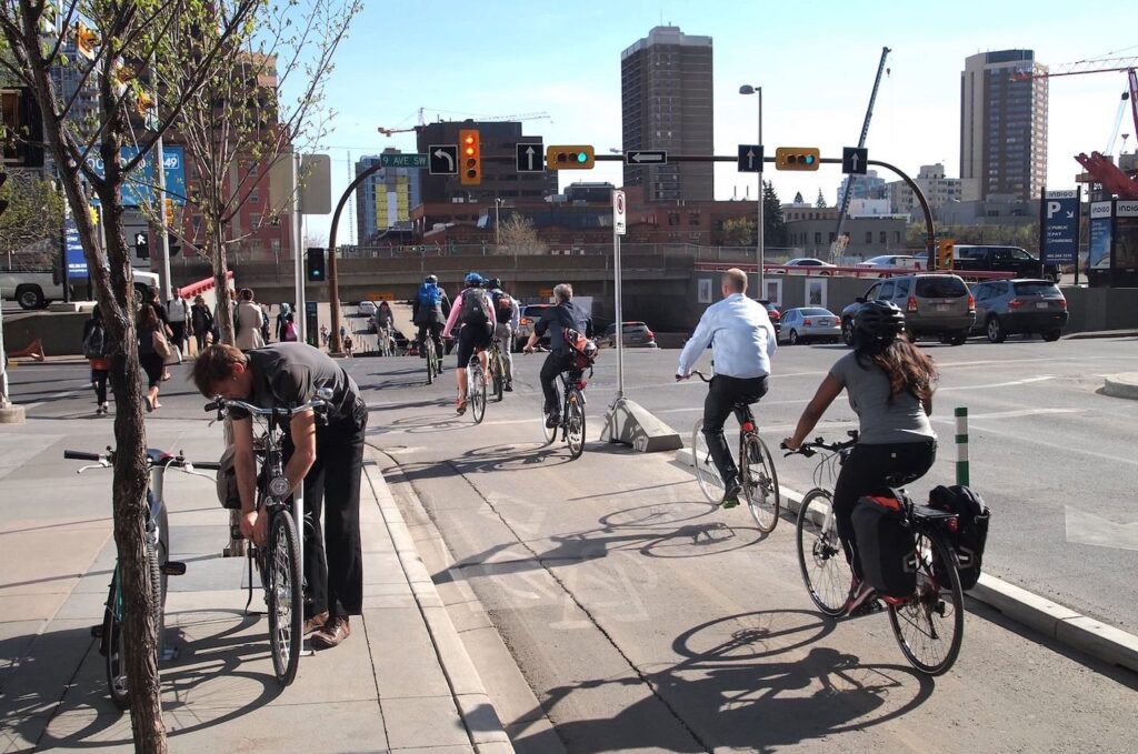 ebikesinternatl's tweet image. 101 Organizations Demand Release of $500 Million Federal Infrastructure Funding for Cycling #cycling #ebikes #cargobikes tinyurl.com/4tsj9dcb