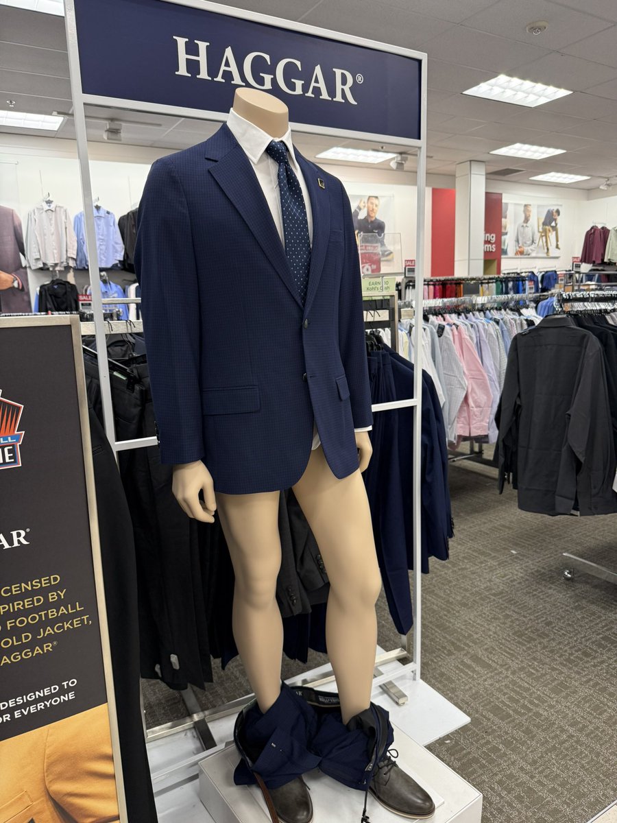 dpkap14's tweet photo. Walked into @Kohl the other day and got a good laugh at this. Had to return something the next day and it was still there. Classic https://t.co/Bu6u6HY1yZ