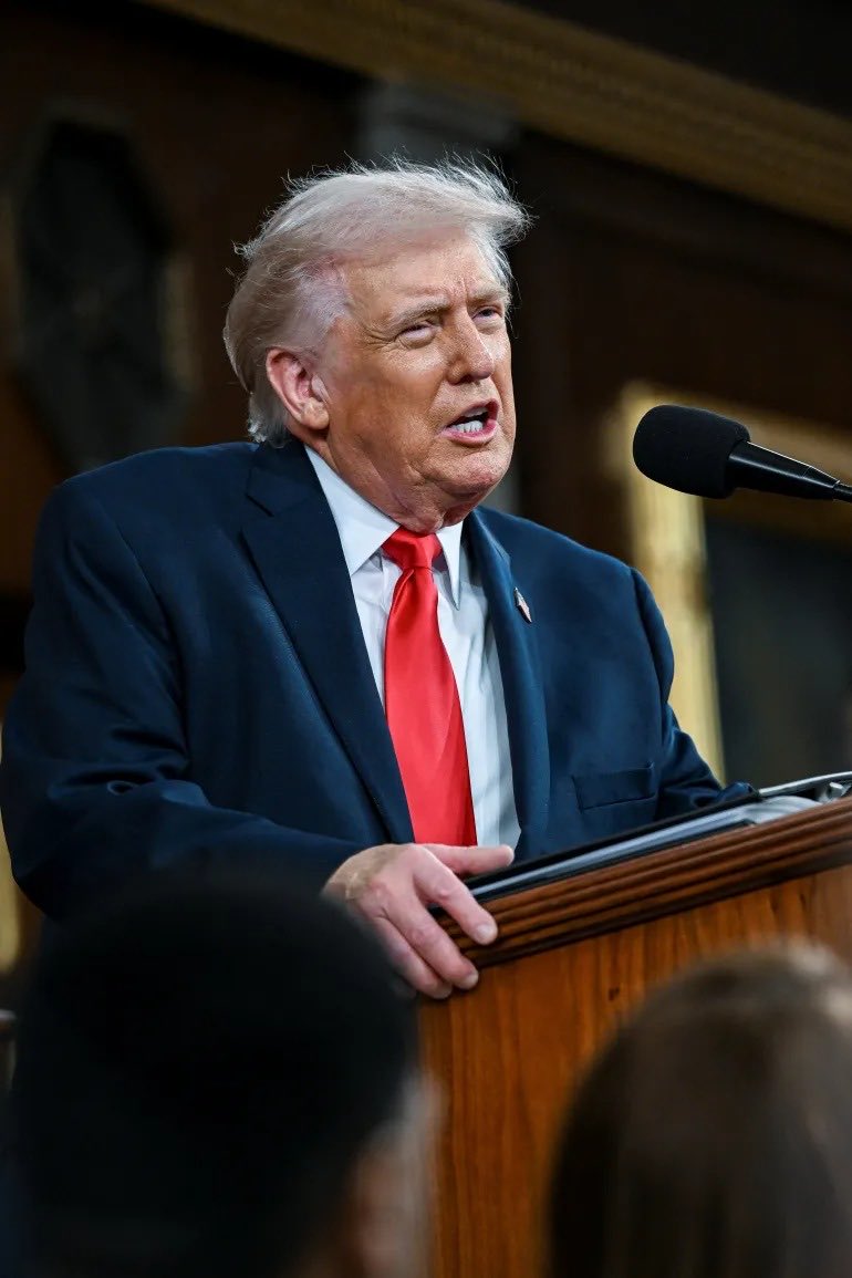 ترامب يتمنى التوفيق لعلي الزايدي في تشكيل حكومة عراقية جديدة