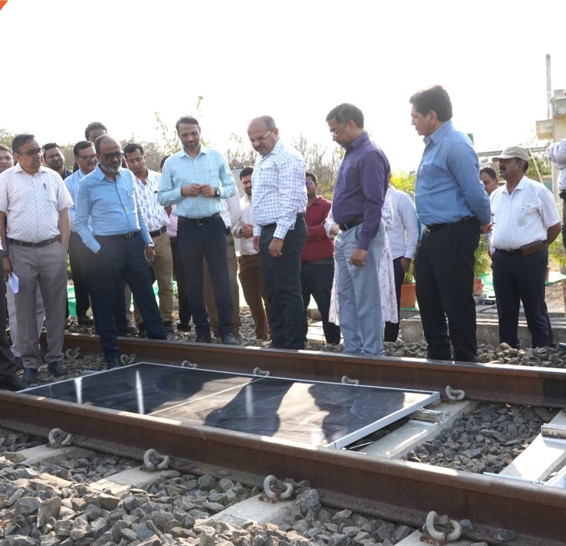 Nagpur_Vidarbha's tweet image. #Nagpur #Metro #Urban #Transport

🚀 For the First time in India, MahaMetro has installed a 50 kWp Solar Photovoltaic(PV) System between the Railway tracks at Hingna Depot in Nagpur, generating around 70,000 Units of Green Energy annually.

timesofindia.indiatimes.com/city/nagpur/in…