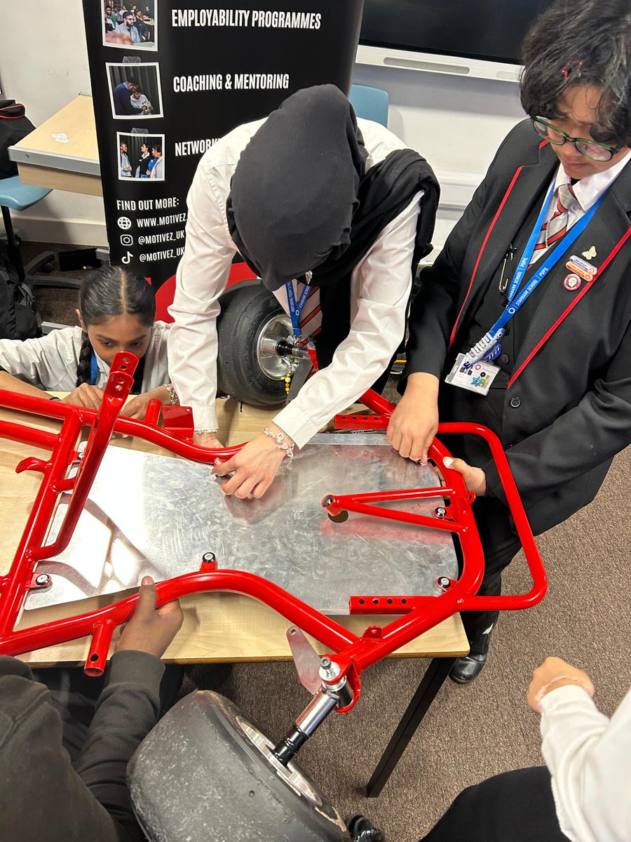 starbank_school's tweet image. Amazing to welcome Motivez into school today to work with our pupils building go-karts! 🚗💡
A brilliant hands-on way to develop STEM skills, teamwork, and real-world engineering experience. Inspiring the next generation of innovators! @StarAcademies #WeAreStar