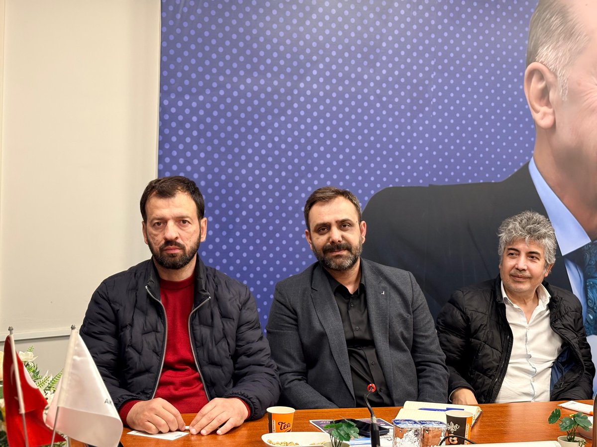 maltepeakparti's tweet photo. Mahalle Hamilerimizle İstişare Toplantısı
Ulaştırma ve Altyapı Bakan Yardımcımız Sayın Osman Boyraz’ın teşrifleriyle, İlçe Başkanımız Serkan Bahadır öncülüğünde mahalle hamilerimizle verimli bir istişare toplantısı gerçekleştirdik.

#MaltepeBizim #MaltepeYeniden https://t.co/3nQcpqbckg