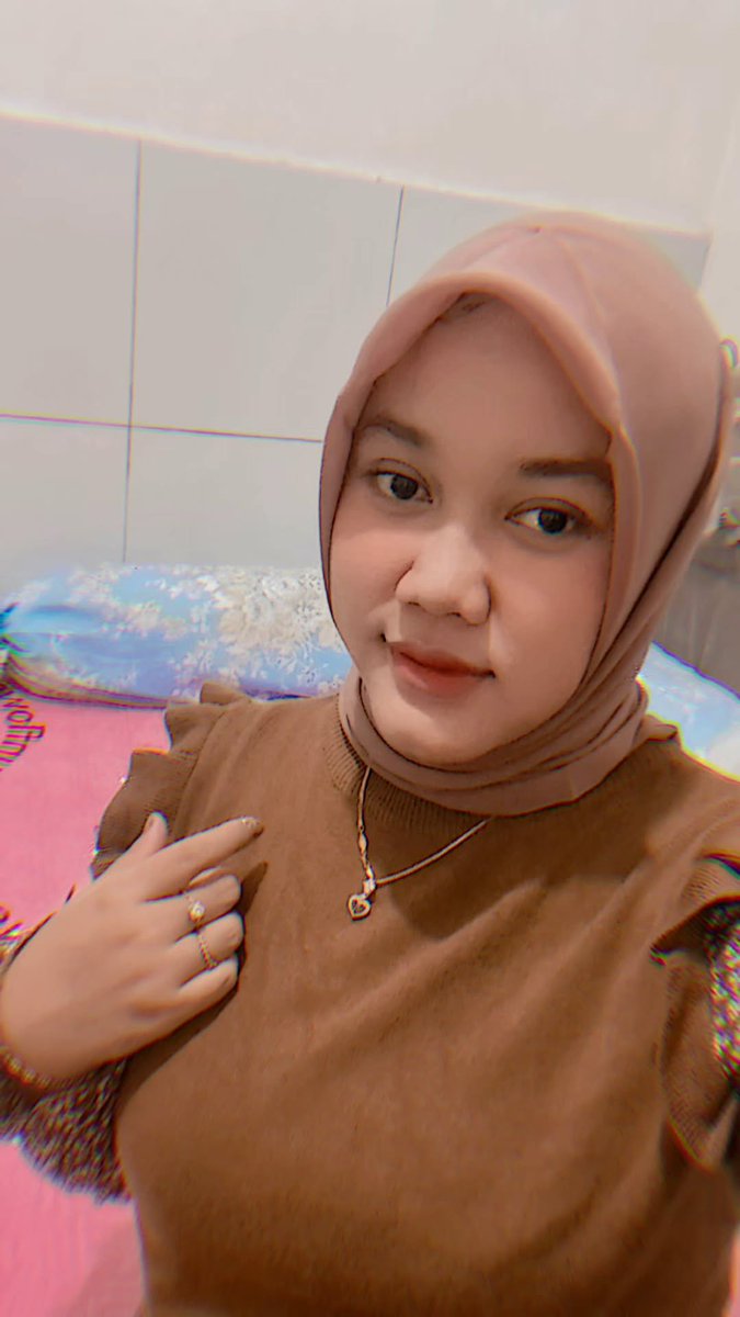 saaeeezzzz's tweet photo. Hari ini tema coklat 🍫 https://t.co/mMPpZlRKbc