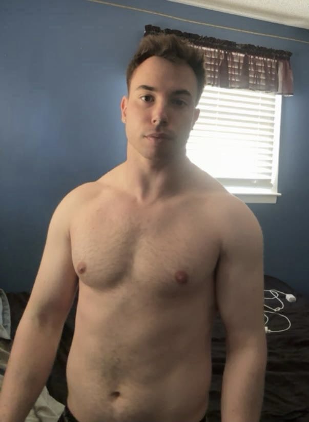 itsalwaysian's tweet image. I got a haircut and it was chest day✅✅ #gay #mlm #gains #chestday #haircut