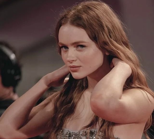 sadiejeangrey's tweet photo. sadie sink jean grey https://t.co/zNlIrA18ch