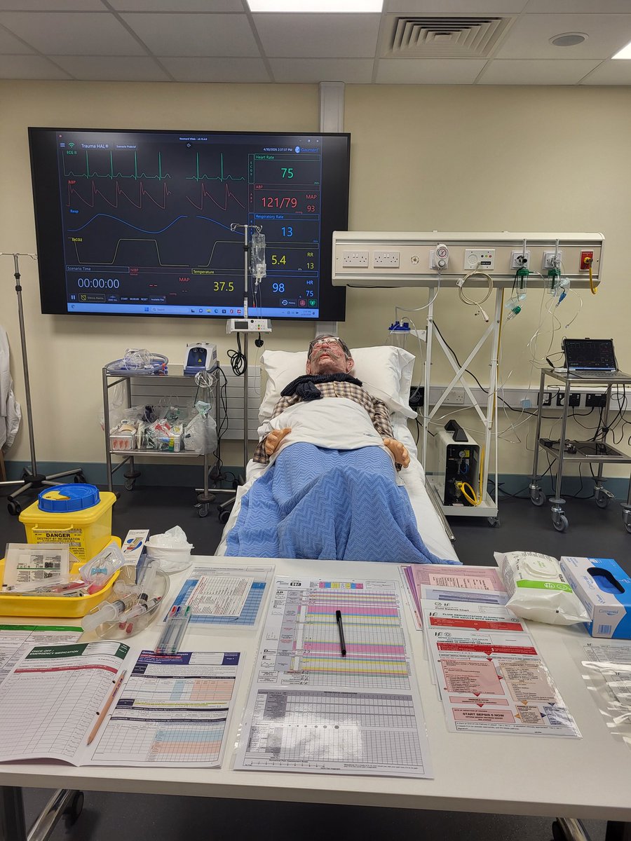 ShazCassidy's tweet image. Our monthly IPE NIV Sim. Assessment,  management, BiPAP Initiation, ceilings of care, #Esclation #ISBAR #INEWS
Well done to all involved 👏and to all the co facilitators and co debriefers 🩺🩻🫁