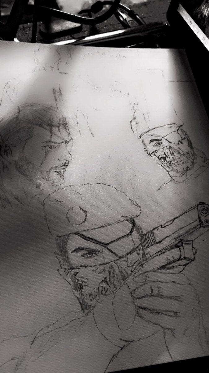 daniel_gn's tweet photo. @Abda7eem 
رسم انا رسمتها بكل شي فيها وفيها اضافات بس رسم بستخدام الفحم  ..تقنيه القديمه ورقه و مراسم 😂👍🏻 https://t.co/CNsRdDpzLY
