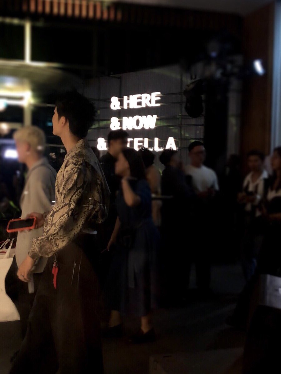 fangirl_rmt's tweet photo. Another Thai idol moment unlocked 💫 🇹🇭 Hi there,@MSuppasit. Nice seeing you in person 🫶🏻

MEW HM PHILIPPINES

#MewSuppasit 
#StellaMcCartneyHMxMEW https://t.co/A074ZSxIYW