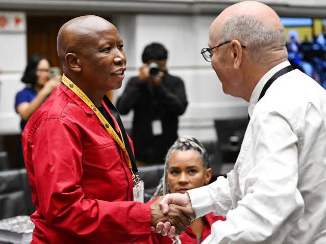 Mhlaba tweet media
