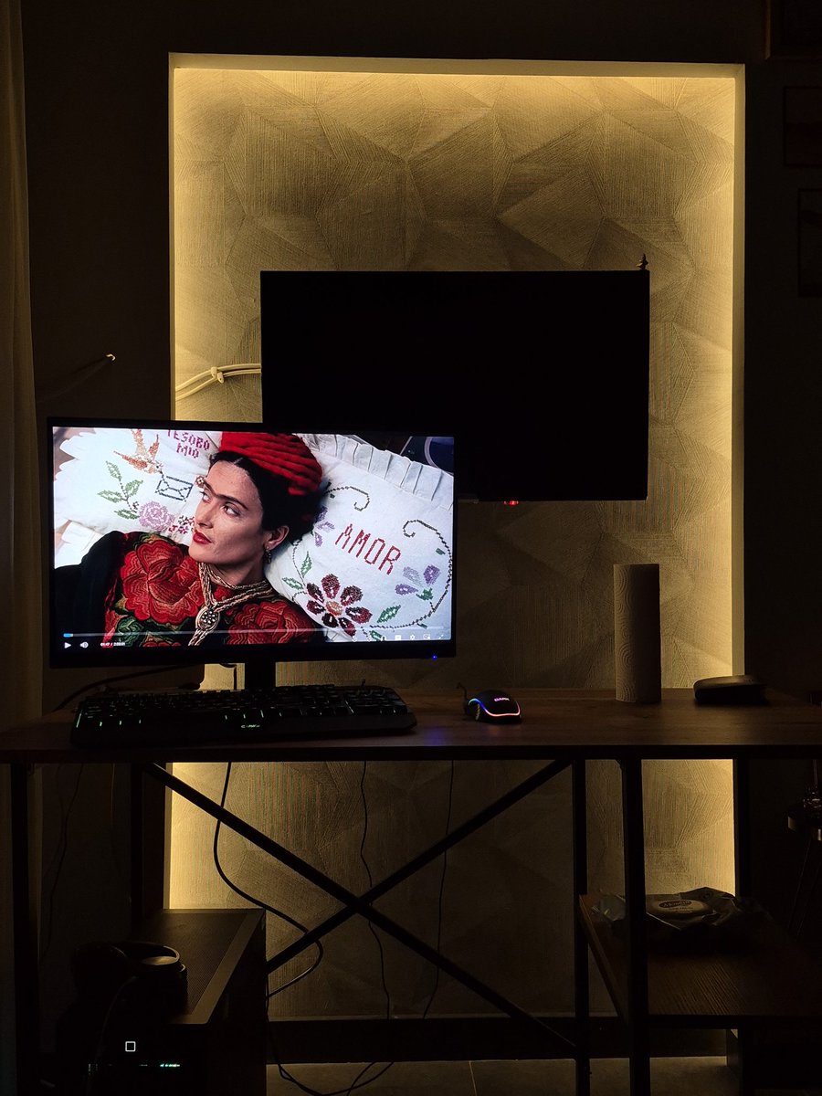 karacafotograf's tweet image. #Frida 📽
