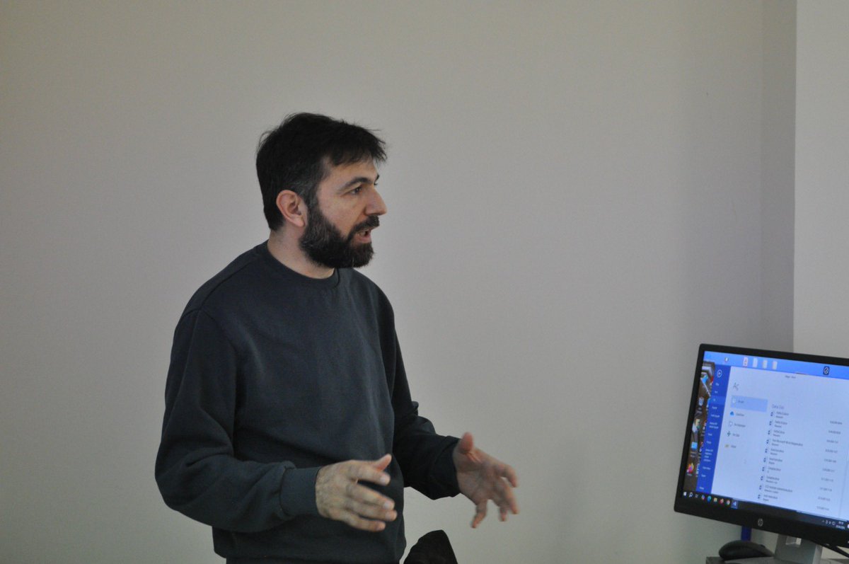 PDB_BARU's tweet photo. Üniversitemizde akademik ve idari süreçlerin daha etkin, verimli ve standartlara uygun şekilde yürütülmesine katkı sağlamak amacıyla düzenlenen “Microsoft Office Word-Excel” eğitiminin ikinci grubu da başarıyla tamamlandı.
Dr. Öğr. Üyesi Bayram AKGÜL tarafından gerçekleştirilen eğitimlerde Word programına ilişkin süreç tamamlanırken, eğitim programı Excel içerikleriyle devam edecek şekilde planlandı. Çalışanlarımıza temel ve ileri düzey kullanım becerilerinin aktarıldığı eğitimlerde, uygulamalı anlatımlarla iş süreçlerinde verimliliği artıracak önemli kazanımlar sağlandı.
Eğitim programımız, gruplar halinde ve Excel odaklı içeriklerle devam edecek.