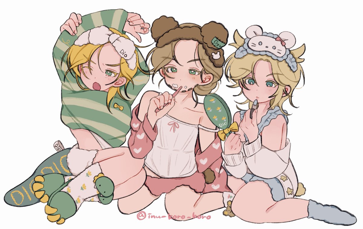 inu_koro_koro's tweet photo. 🐁🧸🦖パジャマパーティ🦖🧸🐁 https://t.co/XXtzWfNcG1