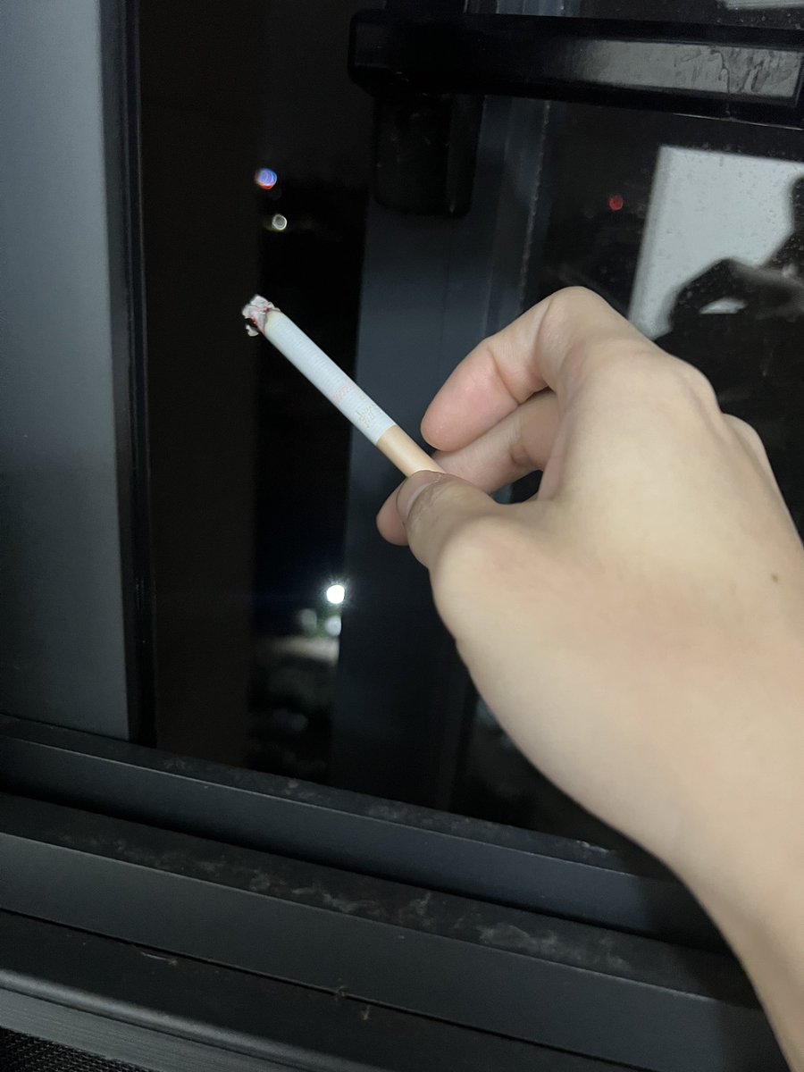 米粥（见到我提醒我早睡好吗好的） tweet media