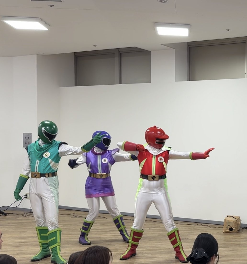 kodairanger's tweet photo. 4月29日(水)は
こだキッズタウンに登場！
⁡
 #コダレンジャー
 #地域宣伝隊コダレンジャー 
 #ローカルヒーロー
 #小平市 https://t.co/PsssIRIZnM