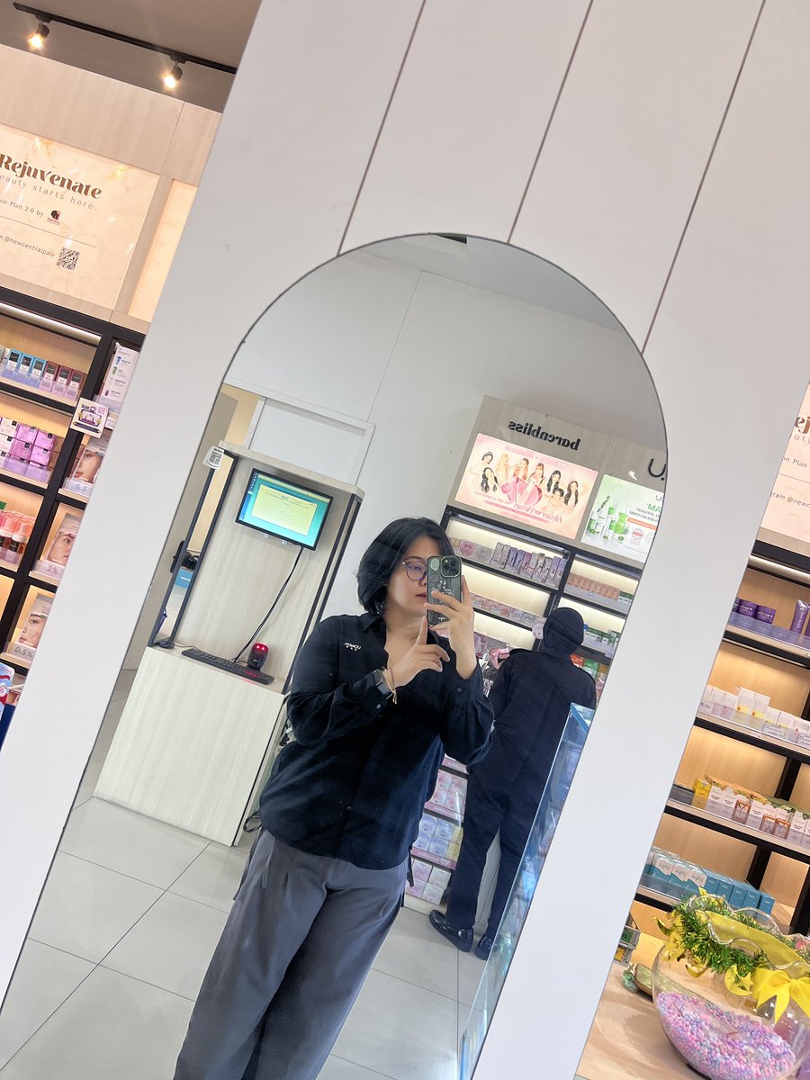 mirdhaaaaa's tweet photo. Manifesting hal hal dan rencana baik, 
Semoga April 2027 punya banyak kelebihan materi dan skill, serta rencana baik terealisasi amiiinn https://t.co/D3TUGABuVv