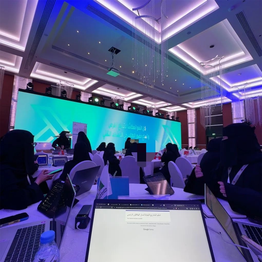 YARA ALRAHIL tweet media