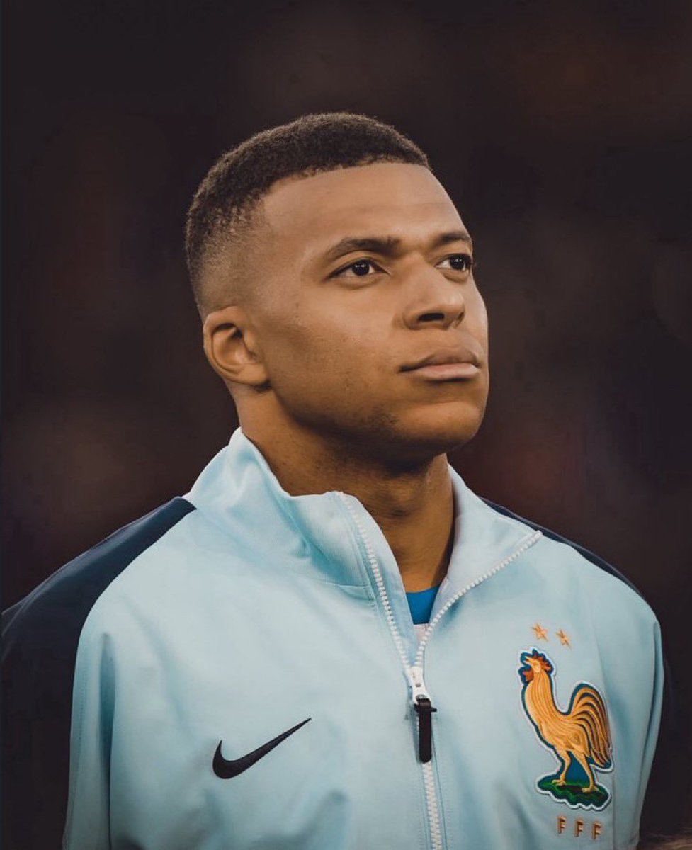Certified_Dele tweet media