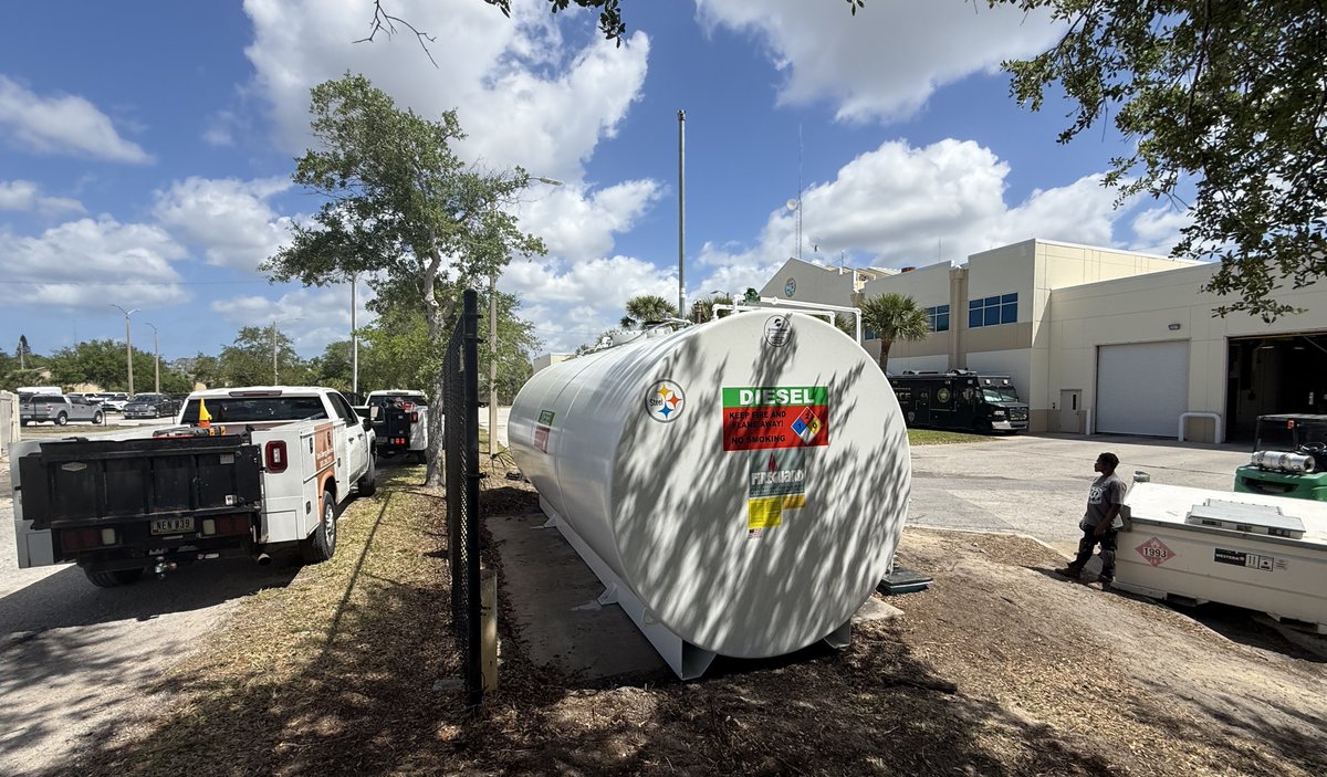 acterragroup's tweet photo. When a Florida customer needed to replace an aging fuel tank, downtime wasn't an option.

Our team kept their generator running continuously by installing a bridge system during the transition. Result: brand new tank, fully commissioned, with zero interruption to critical ops. https://t.co/B71Lfj246j