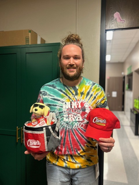 Ethridge_Bobcat's tweet photo. Teacher of the Month Ryan Stuckey!!! Brought to you by @GarlandChamber in partnership with @pappys_carwash https://t.co/4uXPSdv0e0