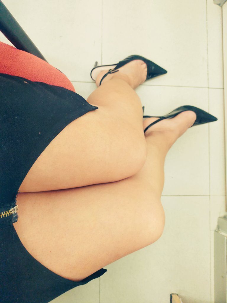 magigliter's tweet image. #jueves #calor Terminando semana laboral y esperando el puente con emoción. 
Y todo cambio 🌬️💙⚽