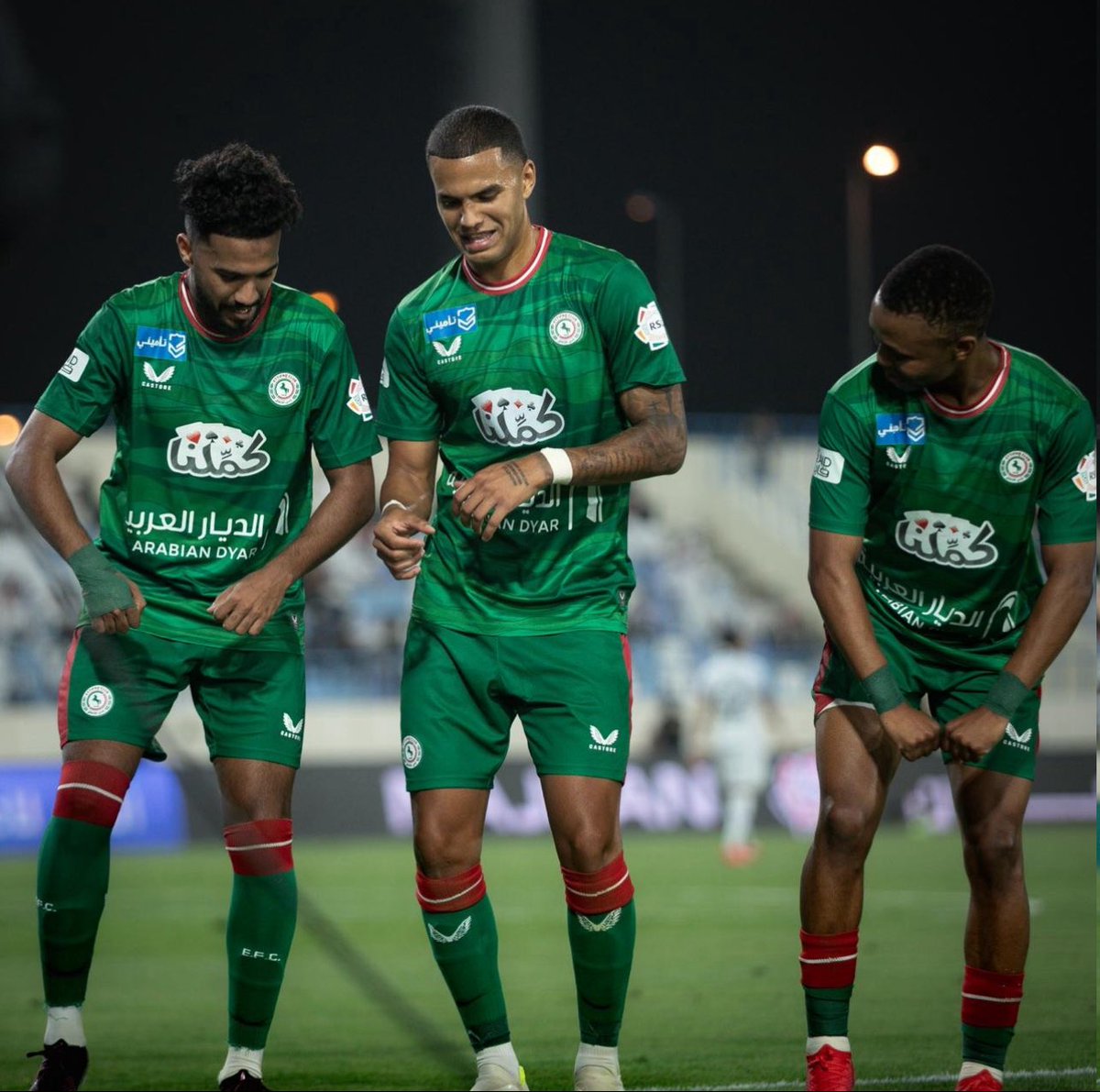 MohauWorld's tweet photo. This dance 🕺 

#Nkota_world 🇿🇦❤️💚 https://t.co/y7ixCBBhzj