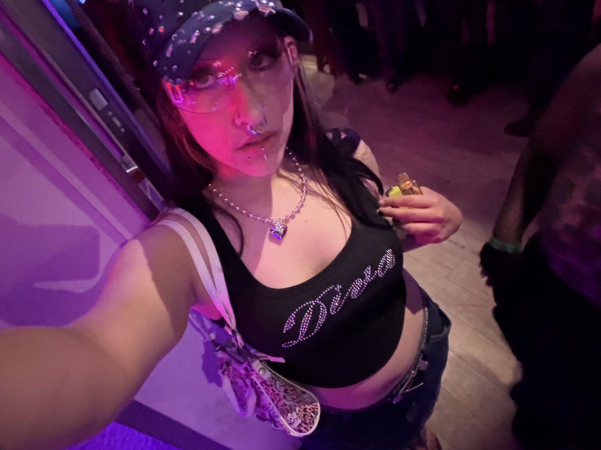 bori baddieeee in da clubbbbb
