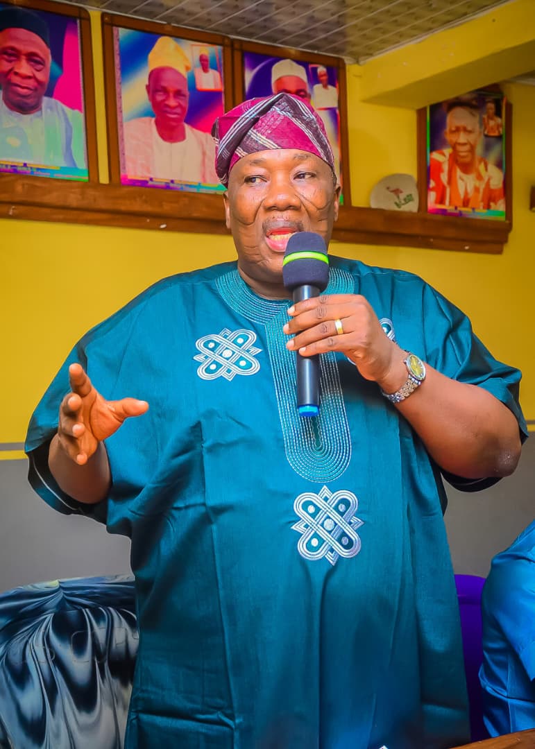 Rashaf01's tweet photo. Today, the Osun State ADC Gubernatorial Candidate, Rt. Hon.  @NajeemFSalaam, PhD, took another step closer to the people as he met with the leadership of the Osun State Chain Saw and Planks Sellers Association. https://t.co/CzV40b16cp