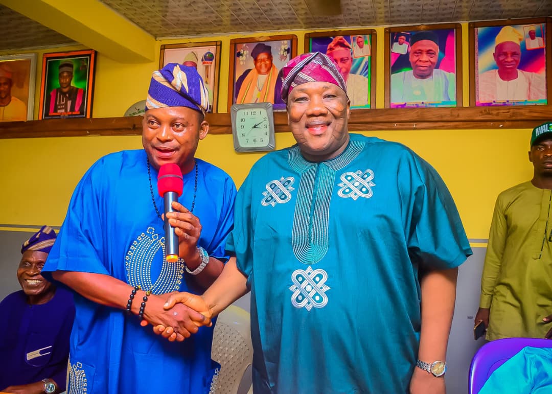 Rashaf01's tweet photo. Today, the Osun State ADC Gubernatorial Candidate, Rt. Hon.  @NajeemFSalaam, PhD, took another step closer to the people as he met with the leadership of the Osun State Chain Saw and Planks Sellers Association. https://t.co/CzV40b16cp