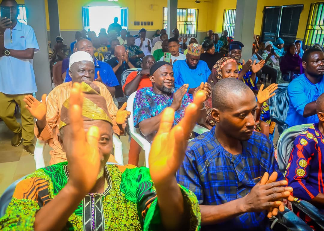 Rashaf01's tweet photo. Today, the Osun State ADC Gubernatorial Candidate, Rt. Hon.  @NajeemFSalaam, PhD, took another step closer to the people as he met with the leadership of the Osun State Chain Saw and Planks Sellers Association. https://t.co/CzV40b16cp