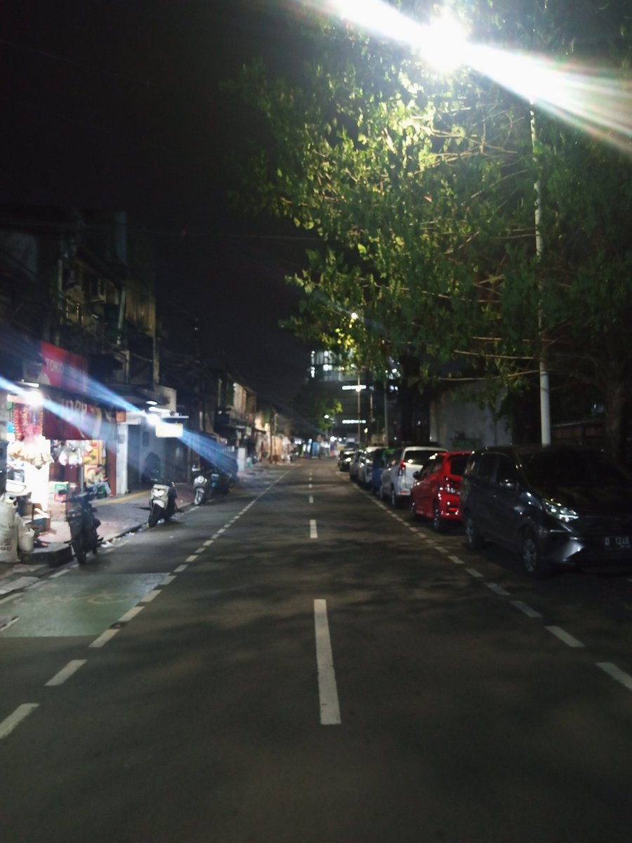 am_esX's tweet photo. Siapa yang suka ketiduran di bawah jam 10 malam pasti kebangunan jam 1-2 dini hari

Me : 🙋 https://t.co/KTA2X7JojZ