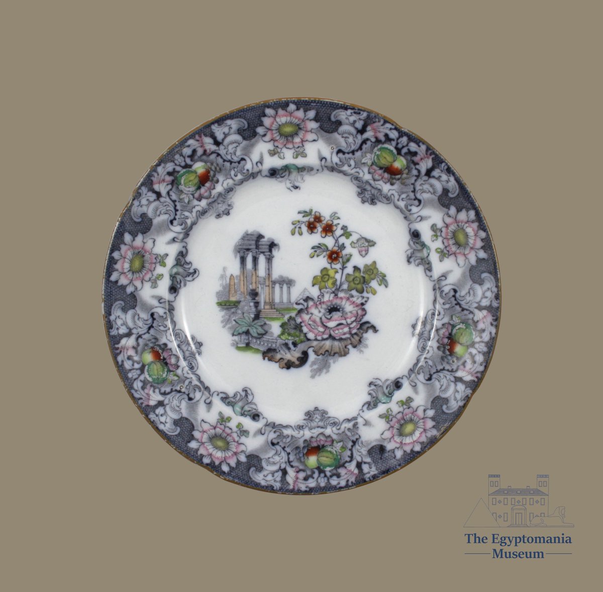 EgyptomaniaMuse's tweet image. Day 120 of #photoaday 

A mid-19th century dinner plate likely inspired by the @nationaltrust site of Kingston Lacy

#365days #365daychallenge #365photodaychallenge
