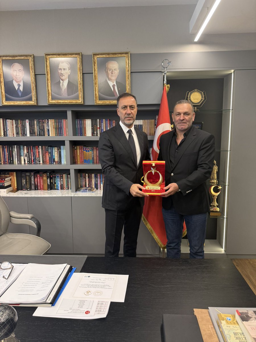 MehmettTurkk34's tweet photo. MHP İstanbul il başkanımız Sayın volkan Yılmaz başkanımıza hayırlı olsun ziyaretinde bulunduk başarılar diliyoruz🤘🏻🇹🇷🤘🏻 https://t.co/GkRi50htBp