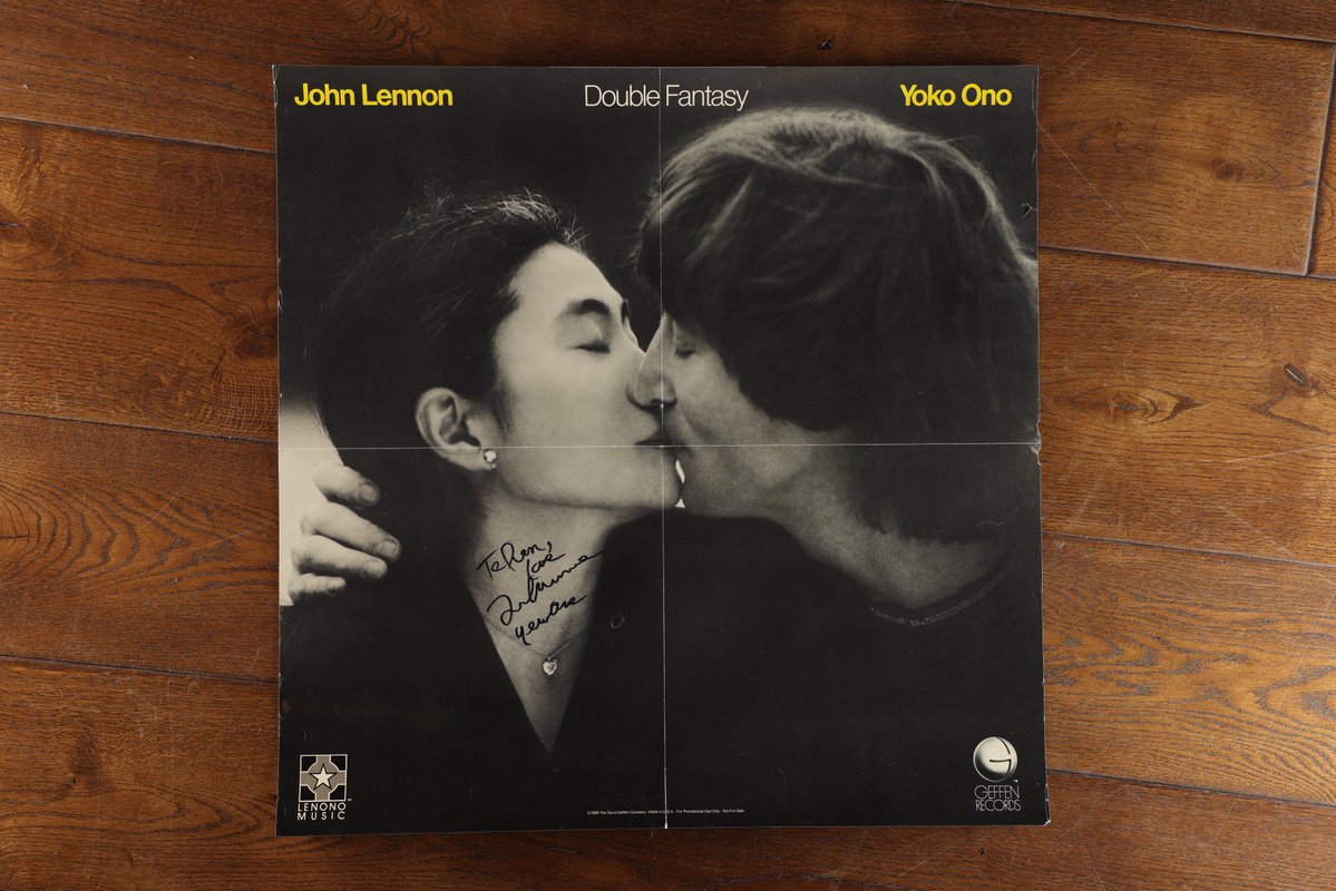 propstore_com's tweet image. #JohnLennon’s signed &amp;amp; annotated Double Fantasy promo poster - one of the last 4 items he ever signed on 8 Dec 1980, hours before his death. With audio-recorded provenance &amp;amp; likely the only example known, it sold for £75,600 ($99,792) incl. bp at our Spring #MusicLiveAuction.