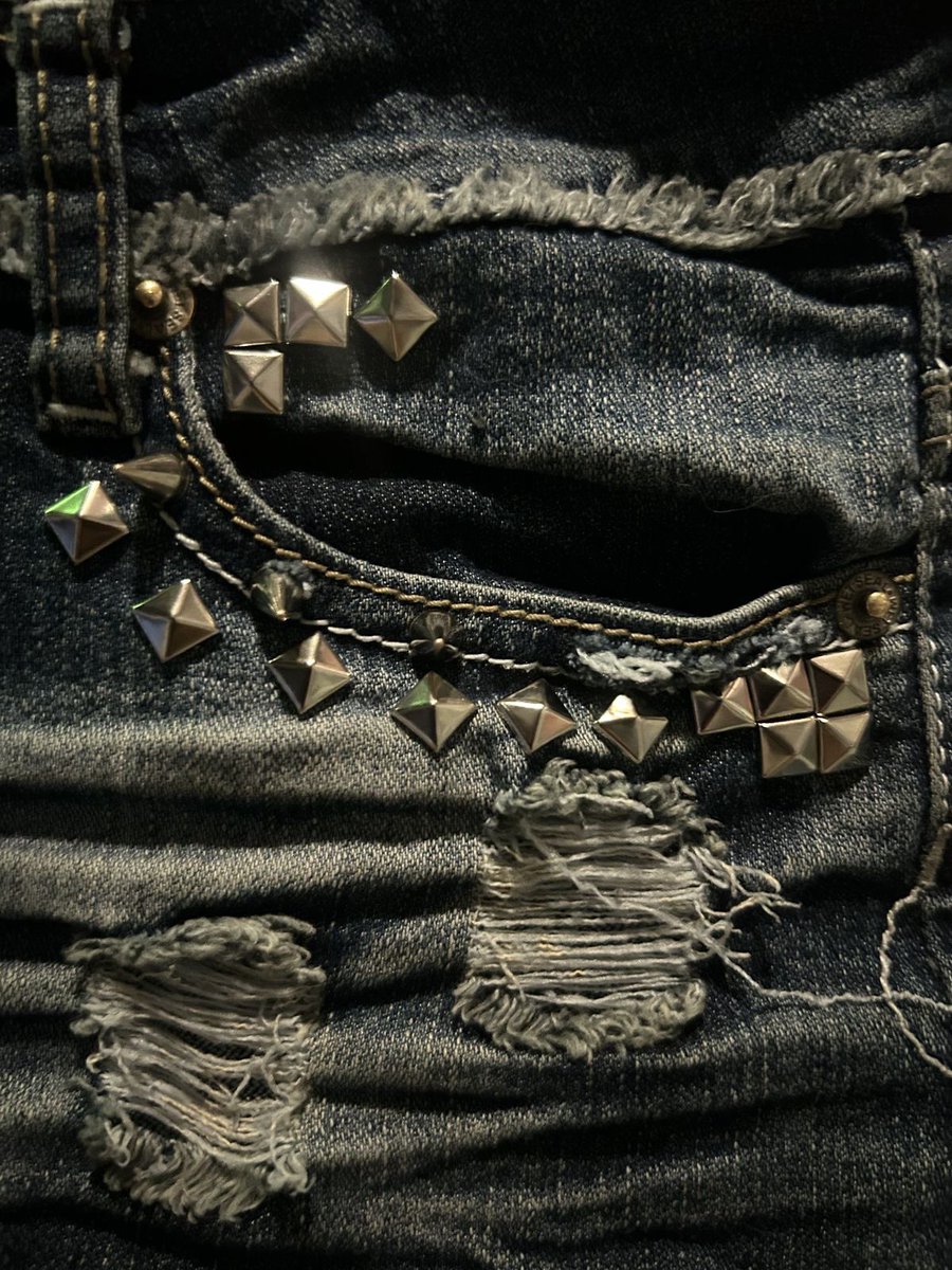 Miss Insane tweet media