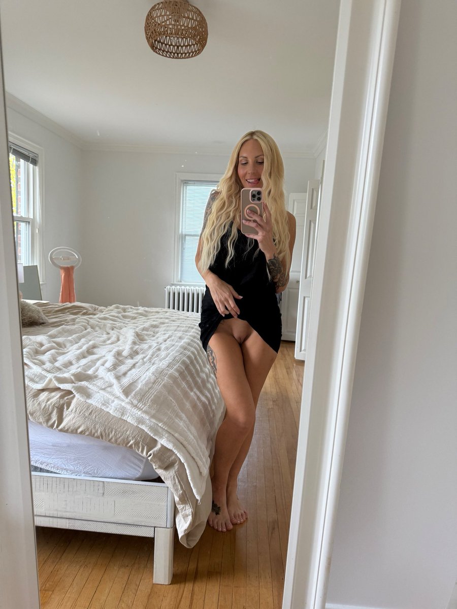 Sarah Harlow 💗 XBIZ Miami May 9-14 💫 tweet media