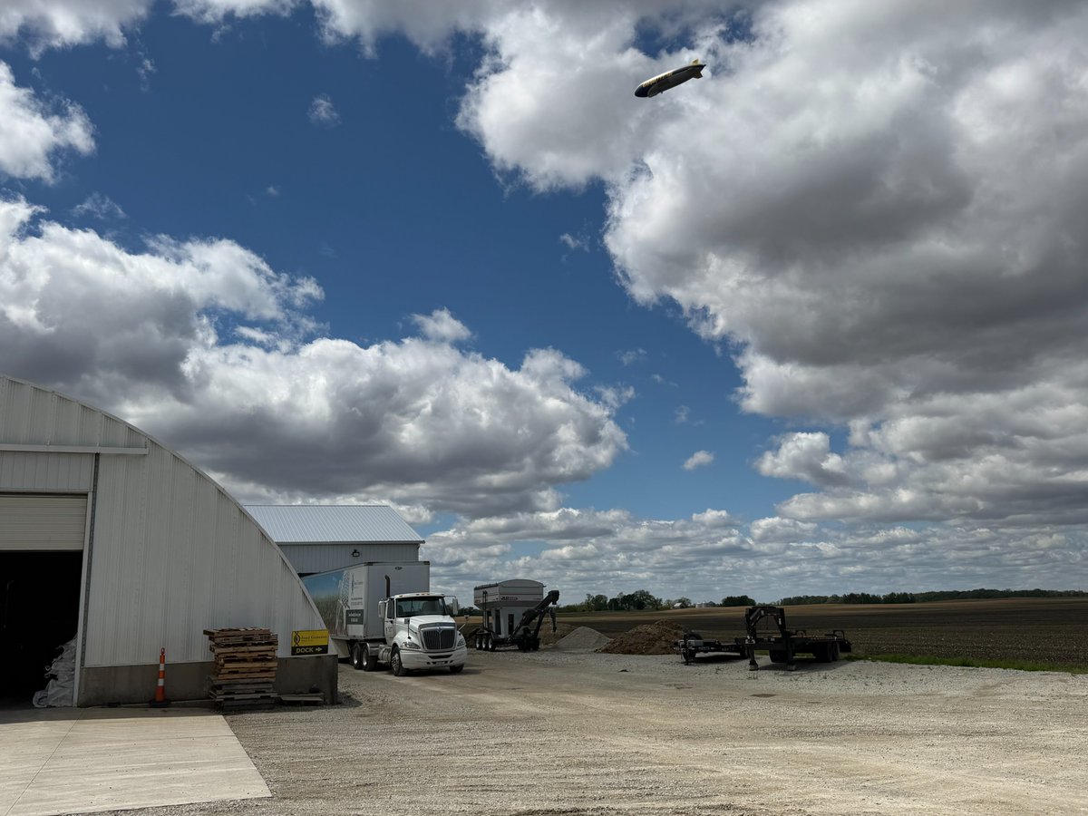 seedgenetics's tweet photo. The Goodyear blimp pilot had to do a fly-by to see all the big things going on here at Seed Genetics Direct! https://t.co/gjKVPuY1Ma