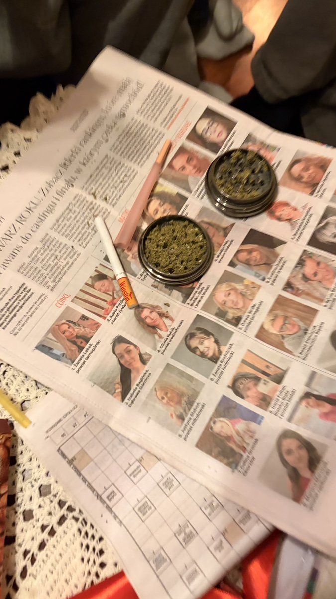 luna ˙⋆✮ weEDtwt tweet media