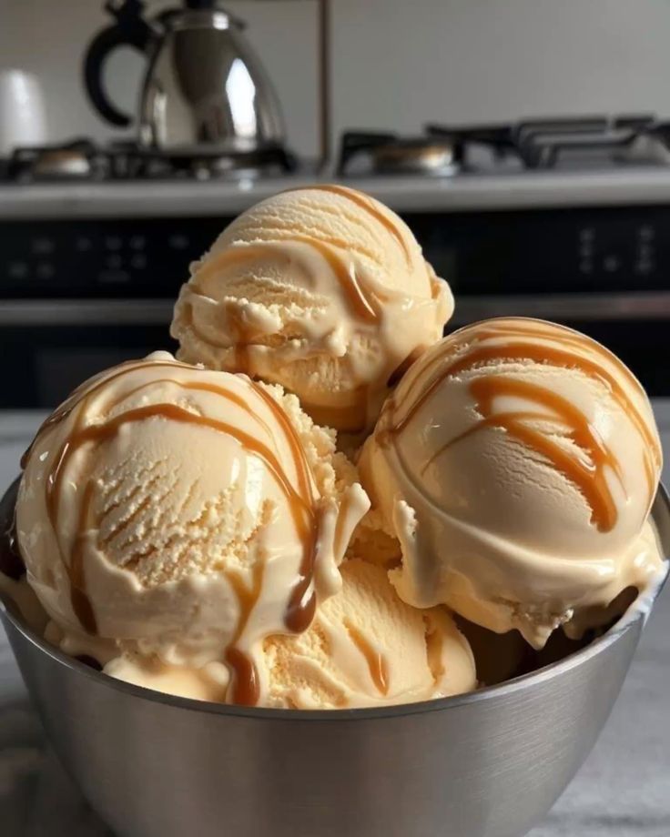 Dessert Diaries tweet media
