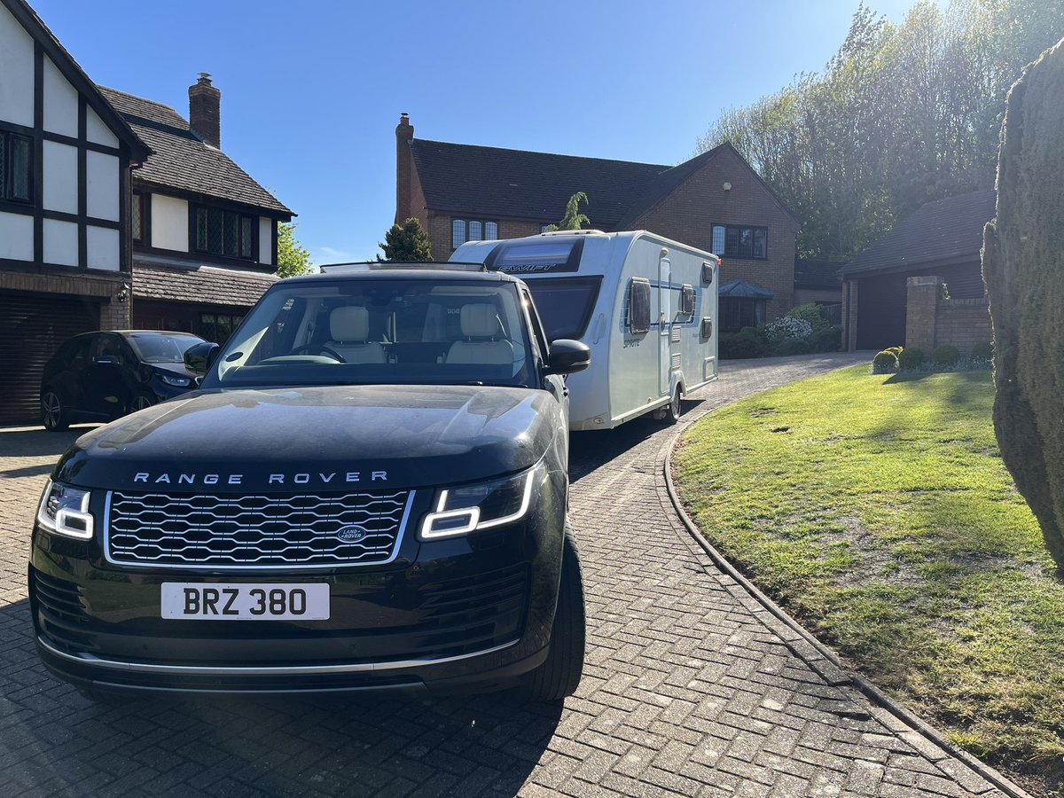 ShropsAeroPig's tweet image. Took the caravan out of storage for a Spring clean today before #Download next month. First time towing with the Range Rover Westminster. It’s an absolute dream to tow with, so stable and so much torque! Lovely 😎🇬🇧
