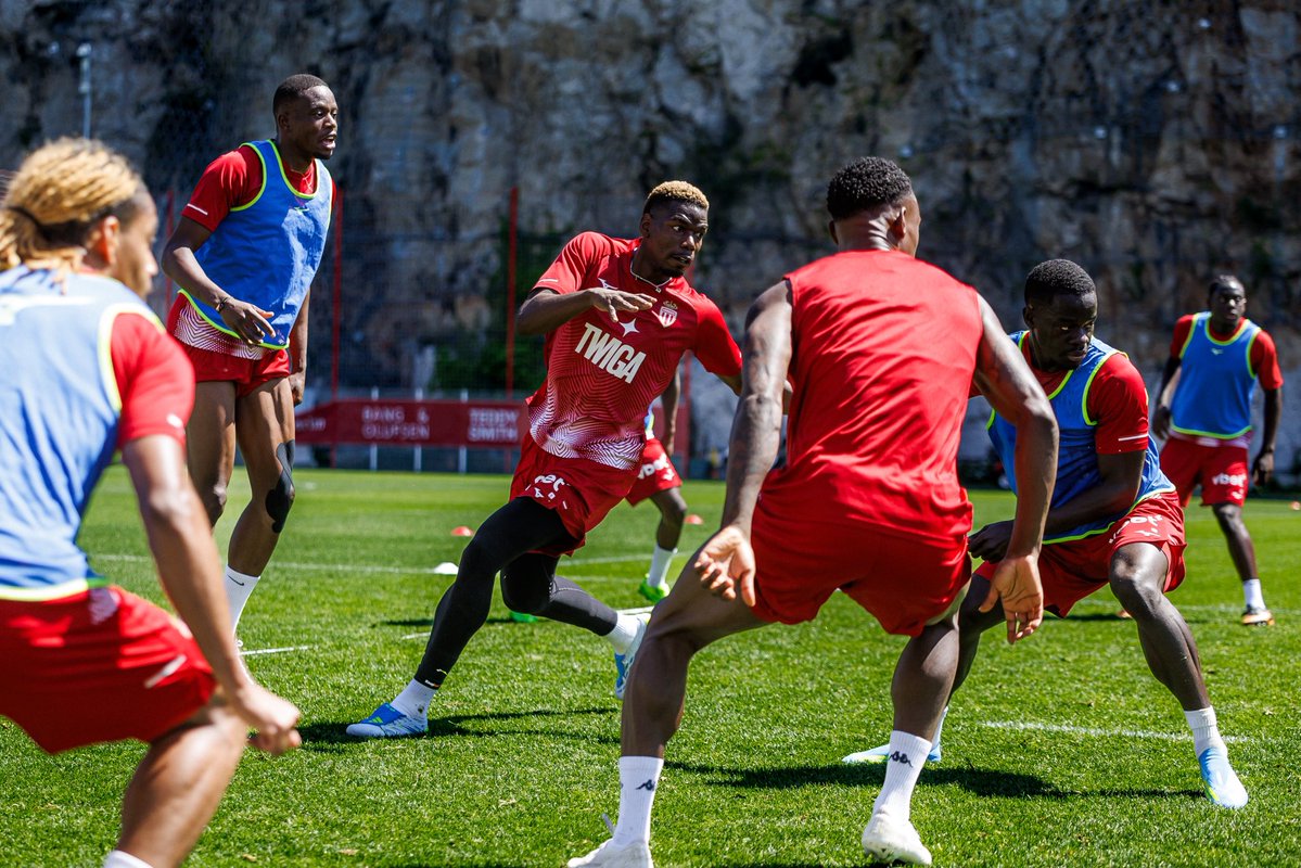 Paul Pogba tweet media