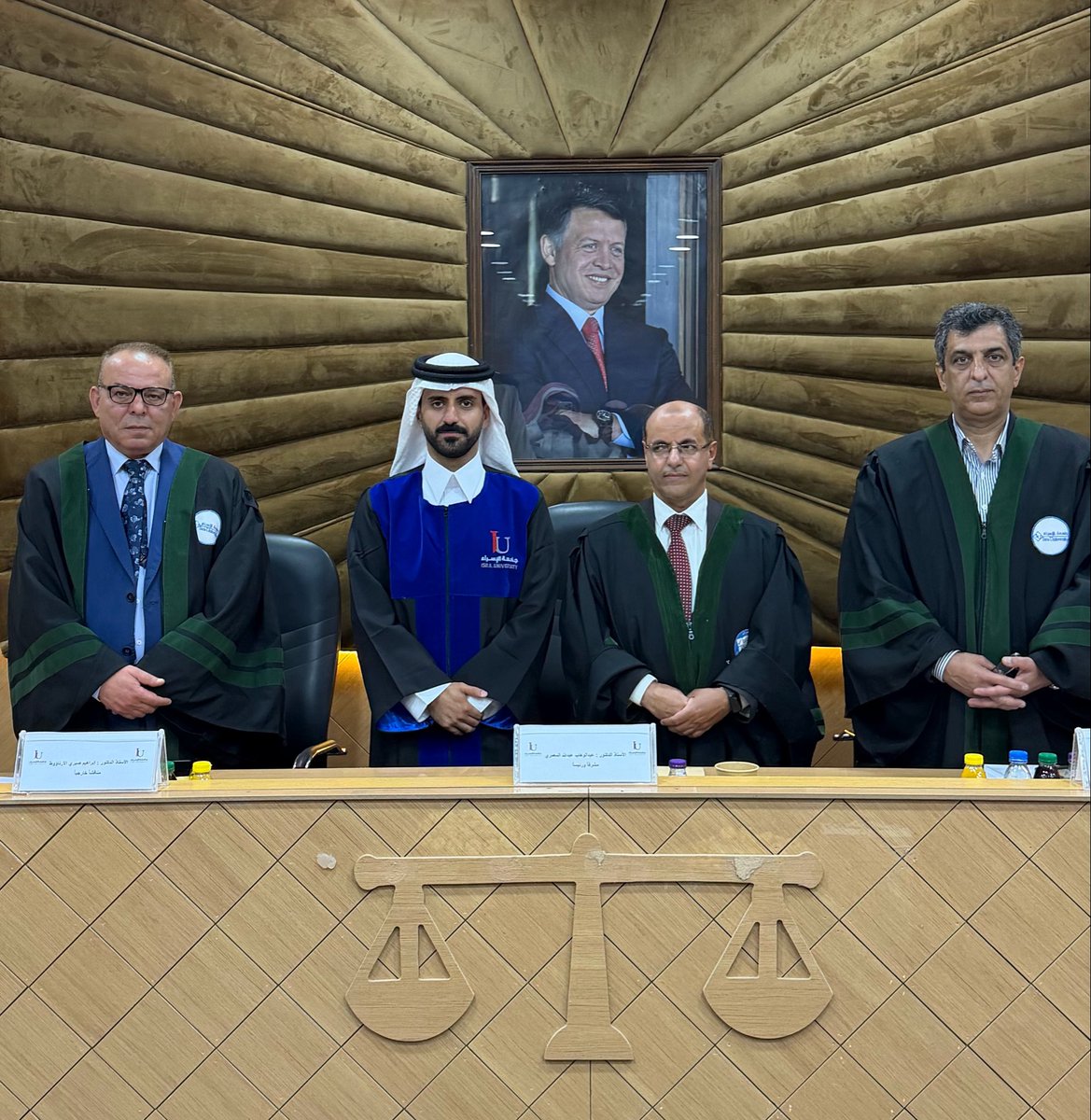 falehalbarqi's tweet photo. الحمدلله الذي يسر البدايات وأتم النهايات، أنهيت مرحلة الماجستير في القانون بفضل الله، بأطروحة تخصصت في الإفلاس التجاري مقارنة بين النظام السعودي والقانون الأردني. https://t.co/t3pzUH5fXL